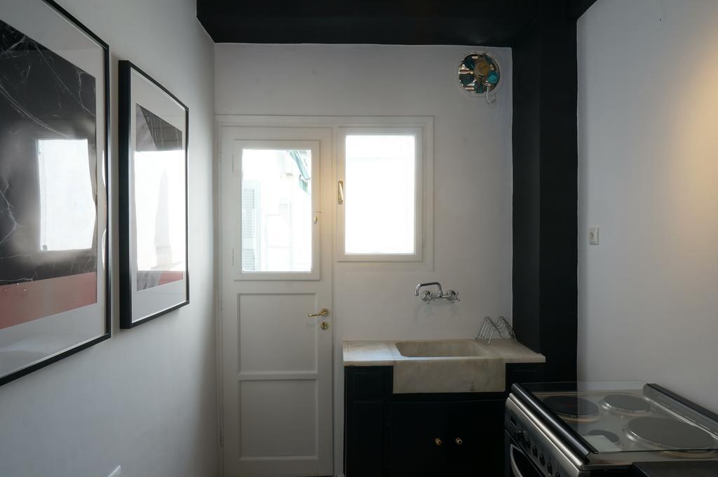 The Belgian Connection In Koukaki Apartment เอเธนส์ ภายนอก รูปภาพ